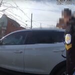 Σοκ στις ΗΠΑ: Η στιγμή που αστυνομικός πυροβολεί και σκοτώνει 17χρονο μέσα σε αυτοκίνητο