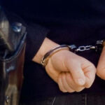 Τέσσερις συλλήψεις νεαρών για ληστείες σε βάρος πεζών στη Γλυφάδα