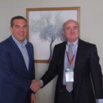 Φόρουμ των Δελφών: Συνάντηση Τσίπρα με τον Αντιπρόεδρο της ΕΚΤ