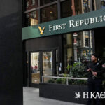 ΗΠΑ: Κατέρρευσε η First Republic Bank – Στην JPMorgan περνούν οι καταθέσεις