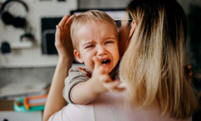 7 φράσεις για να ηρεμήσεις το παιδί όταν κλαίει