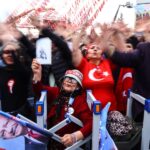 Εκλογές Τουρκία: «Ζεσταίνουν» τις μηχανές για τον δεύτερο γύρο, οι ενθουσιασμοί και οι αμφισβητήσεις