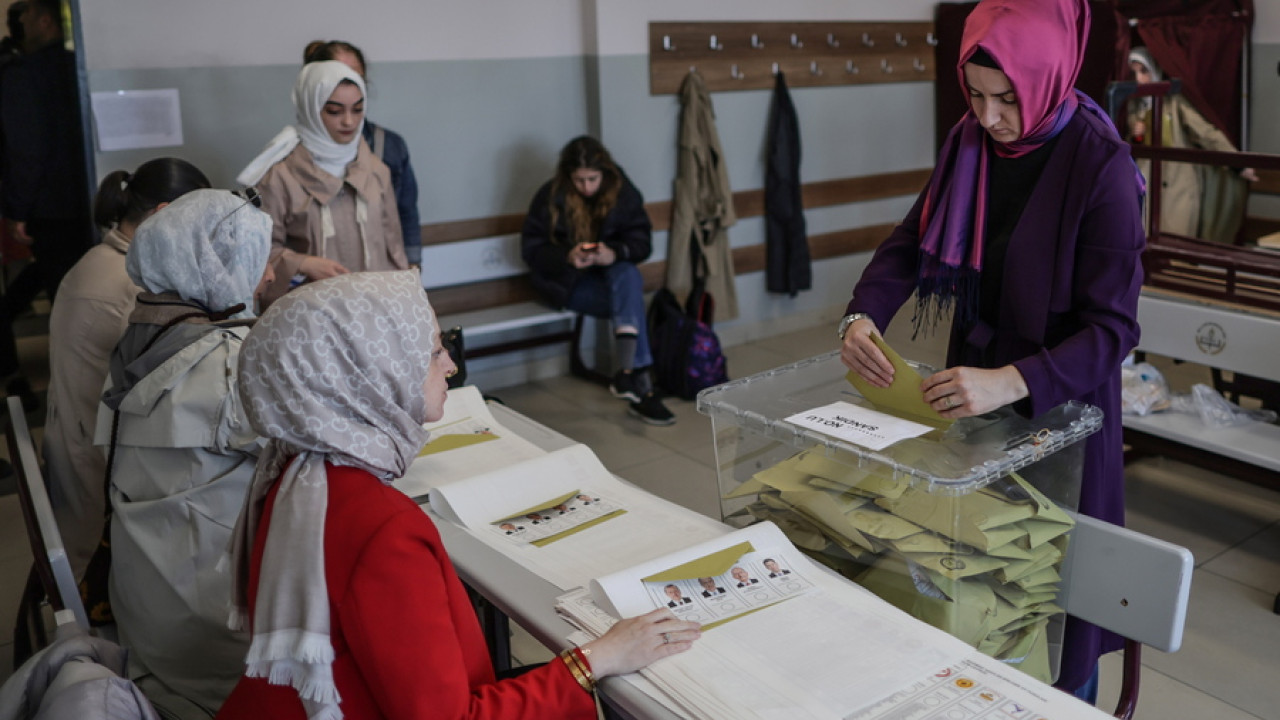 Εκλογές θρίλερ στην Τουρκία: Λεπτό προς λεπτό η εξέλιξη των αποτελεσμάτων - Στο 77,05% η ενσωμάτωση - Μπροστά ο Ερντογάν με 50,68%