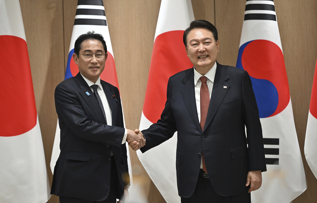 Επίσκεψη του Ιάπωνα πρωθυπουργού στη Σεούλ