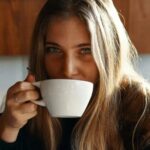 Επτά πράγματα που πρέπει να κάνεις μόλις ξυπνήσεις πριν πεις καφέ