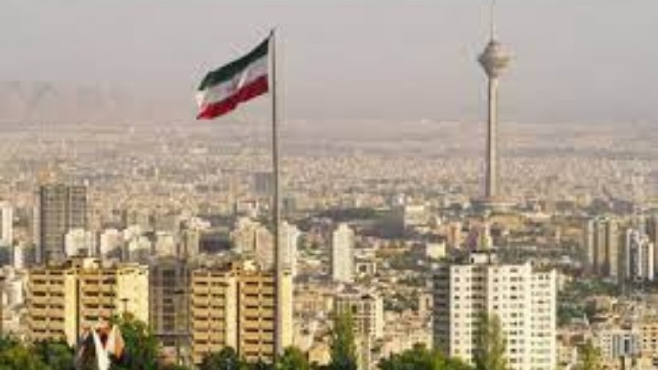 Ιράν: Δύο Ιρανές ηθοποιοί παραπέμπονται στη δικαιοσύνη επειδή έβγαλαν τη μαντίλα τους σε μια εκδήλωση
