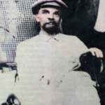 Ιστορική φωτογραφία: Ο Λένιν παράλυτος σε αναπηρική καρέκλα λίγο πριν πεθάνει 