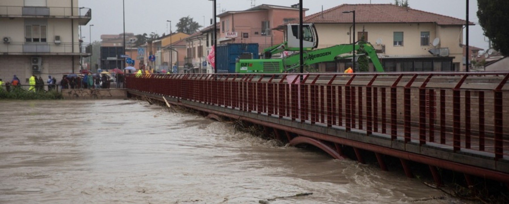 Ιταλία: Καταστροφικές πλημμύρες με θύματα και χιλιάδες άστεγους – Σκηνές ολέθρου