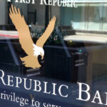 Κατάρρευση First Republic: Η δεύτερη μεγαλύτερη τραπεζική πτώχευση στην ιστορία των Ηνωμένων Πολιτειών