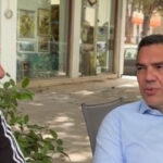 Καφές και ποδοσφαιρική συζήτηση του Τσίπρα με τον Χουάν Ραμόν Ρότσα στην Ηγουμενίτσα