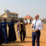 Ο Δένδιας ζήτησε να δοθεί το όνομα του Αντετοκούνμπο σε γήπεδο μπάσκετ στη Γκάνα