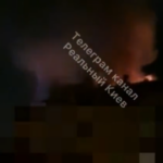 Ουκρανία: Πυρκαγιά σε ταράτσα πολυκατοικίας στο Κίεβο ύστερα από αναφορές για επιθέσεις με drones - Δείτε βίντεο