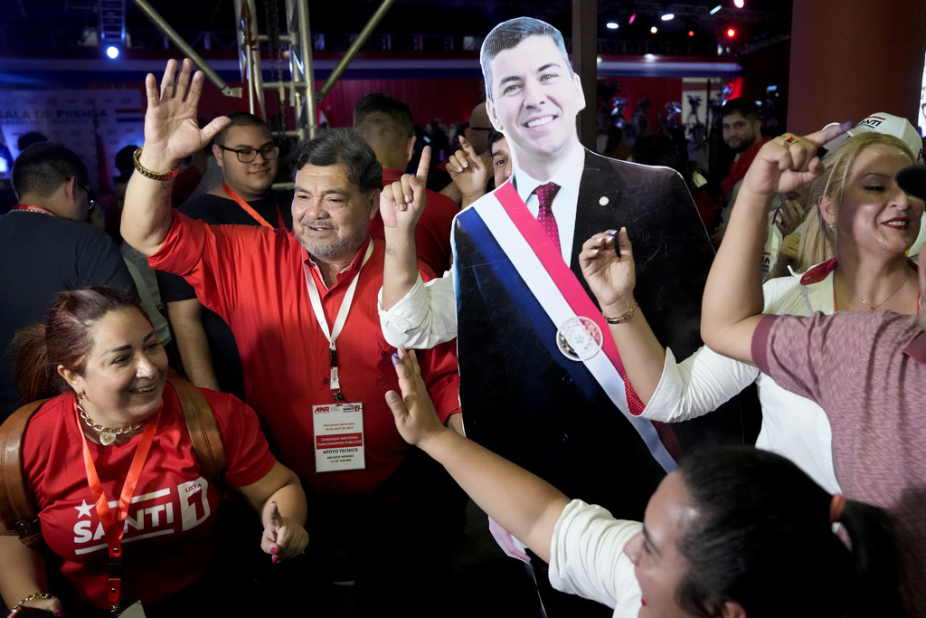 Προεδρικές εκλογές στην Παραγουάη: Προηγείται ο υποψήφιος της δεξιάς Σαντιάγο Πένια