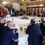 Ρωσικό ΥΠΕΞ: Οι συνομιλίες με την Ουκρανία πρέπει να είναι άμεσες αν επαναληφθούν