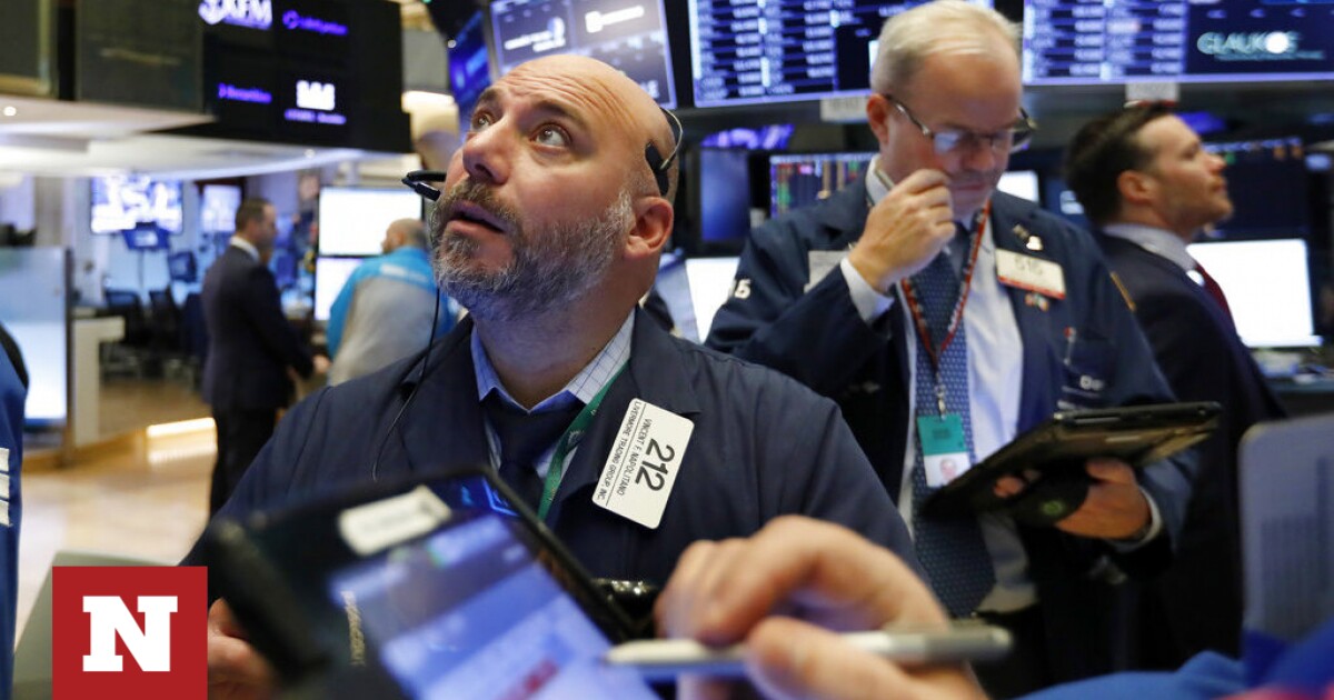 Στάση αναμονής στη Wall Street με το βλέμμα στραμμένο στο όριο δανεισμού της κυβέρνησης