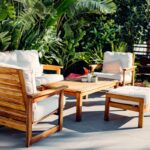 8 ξύλινοι καναπέδες για μπαλκόνι και κήπο. Έτοιμη για summertime