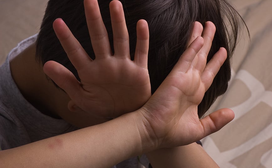 Καταγγελία 12χρονου για κακοποίηση από τη μητριά του – Μεταφέρθηκε στο ΠΑΓΝΗ με μεγάλο αιμάτωμα στο αυτί