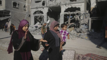 Bloomberg: Γιατί οι Παλαιστίνιοι δεν μπορούν απλώς να φύγουν από τη Γάζα