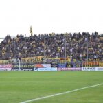 Super League, Αστέρας Τρίπολης - ΑΕΚ: Ρίψη δακρυγόνων έκανε αποπνικτική την κατάσταση