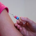 Επιστήμονες ανέπτυξαν καθολικό εμβόλιο που προστατεύει από 3 διαφορετικά στελέχη του κορονοϊού