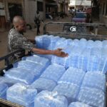 Η Σενεγάλη κατακλύζεται από πλαστικό από τα δημοφιλή φακελάκια νερού
