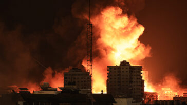 Κόλαση πυρός στη Μέση Ανατολή: Νέο μπαράζ πυραυλικών επιθέσεων από Χαμάς – Αποκλεισμός Γάζας από το Ισραήλ — Η ΕΡΤ επί τόπου