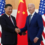 Ο Μπάιντεν καλεί το Πεκίνο να «απαντήσουν μαζί στις παγκόσμιες προκλήσεις» - Ο Κινέζος ΥΠΕΞ στον Λευκό Οίκο