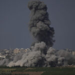 Πόλεμος στο Ισραήλ: Η Χαμάς συζητά την απελευθέρωση ομήρων με αντάλλαγμα την κατάπαυση του πυρός