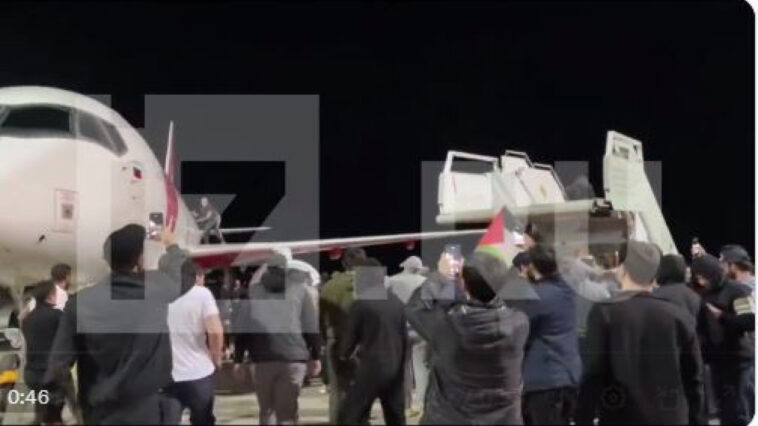 Ρωσία: Δεκάδες άνδρες εισέβαλαν στο αεροδρόμιο του Νταγκεστάν - Αναμενόταν αεροσκάφος από το Ισραήλ - Δείτε βίντεο