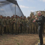 Υπουργός Άμυνας του Ισραήλ: Είμαστε σε εγρήγορση, σύντομα θα δείτε τη Γάζα από κοντά - Εάν η Χεζμπολάχ θέλει να ξεκινήσει πόλεμο να δει τη Γάζα