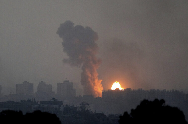 Φυλλάδια του ισραηλινού στρατού έπεσαν στη Γάζα: «Η πόλη είναι πεδίο μάχης» – «Εκκενώστε προς τα νότια»