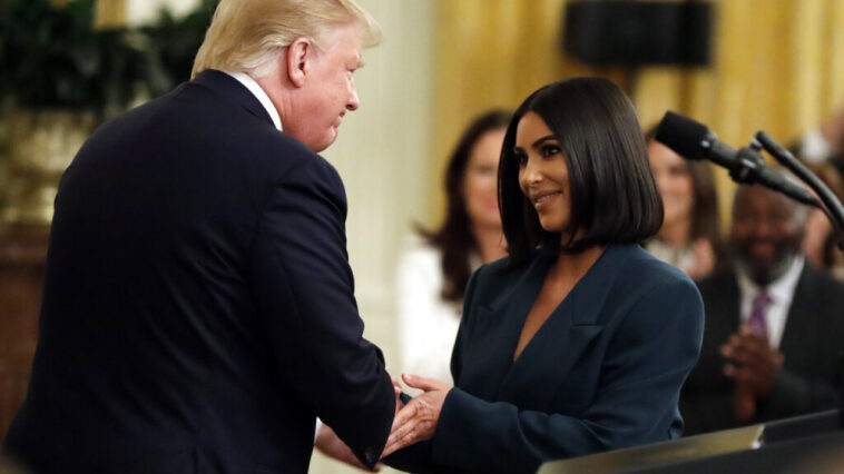 Kim Kardashian-Donald Trump: Μια ιστορία αγάπης, μίσους και αγενών τηλεφωνημάτων…