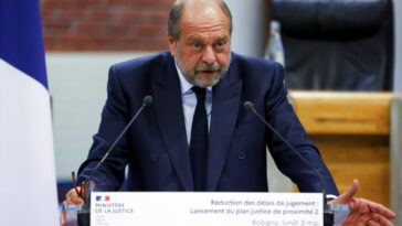 Αθωώθηκε ο υπουργός Δικαιοσύνης της Γαλλίας Ντιπόν-Μορετί - Είχε κατηγορηθεί για κατάχρηση εξουσίας