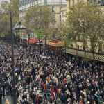 Γαλλία: Κινητοποιήσεις κατά του αντισημιτισμού στο Παρίσι και άλλες πόλεις, με τη συμμετοχή χιλιάδων διαδηλωτών