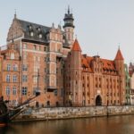 Γκντανσκ: Πώς τα «ενοχλητικά» στριπτιζάδικα διώχνουν τους τουρίστες από την πανέμορφη πόλη της Πολωνίας
