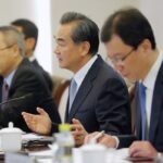 Κίνα: Έτοιμη να εργαστεί για την «αποκατάσταση της ειρήνης στη Μέση Ανατολή»-Έκκληση του ΥΠΕΞ για συστράτευση