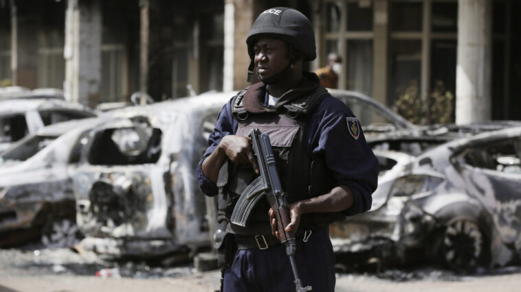 Μπουρκίνα Φάσο: Τουλάχιστον 70 νεκροί στη σφαγή του χωριού Ζαονγκό
