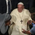 Πάπας Φραγκίσκος: Ουσιαστικό «άνοιγμα» στα διεμφυλικά άτομα – Υπέρ και της βάπτισης των παιδιών ομόφυλων ζευγαριών