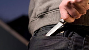Πειραιάς: 43χρονος μαχαίρωσε υπάλληλο περιπτέρου για να τον ληστέψει - Συνελήφθη λίγο αργότερα
