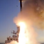 Πολεμικό πλοίο της Ρωσίας πλήττει υποδομές της Ουκρανίας με πυραύλους κρουζ