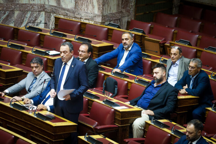 «Σπαρτιάτες»: Αργά θυμήθηκε ο κ.  Ανδρουλάκης προανακριτική για τα Τέμπη, επιλεκτική μνήμη στην πρόταση μας για Εξεταστική