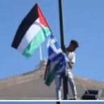 Στα χέρια των αρχών ο 22χρονος που ύψωσε την παλαιστινιακή σημαία σε συγκέντρωση στο Σύνταγμα