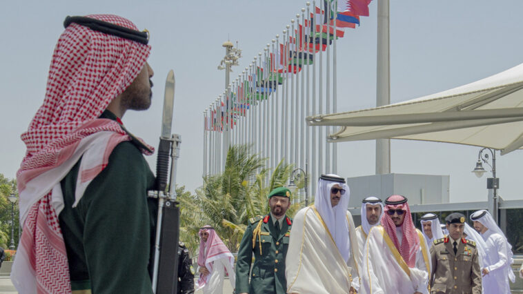 Συνάντηση ηγετών Κατάρ και Σαουδικής Αραβίας για να συζητήσουν τις εξελίξεις στη Γάζα