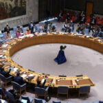 Το Συμβούλιο Ασφαλείας ζητεί κατεπειγόντως «παύση των εχθροπραξιών» για αρκετές ημέρες στη Λωρίδα της Γάζας  για να παραδοθεί ανθρωπιστική βοήθεια