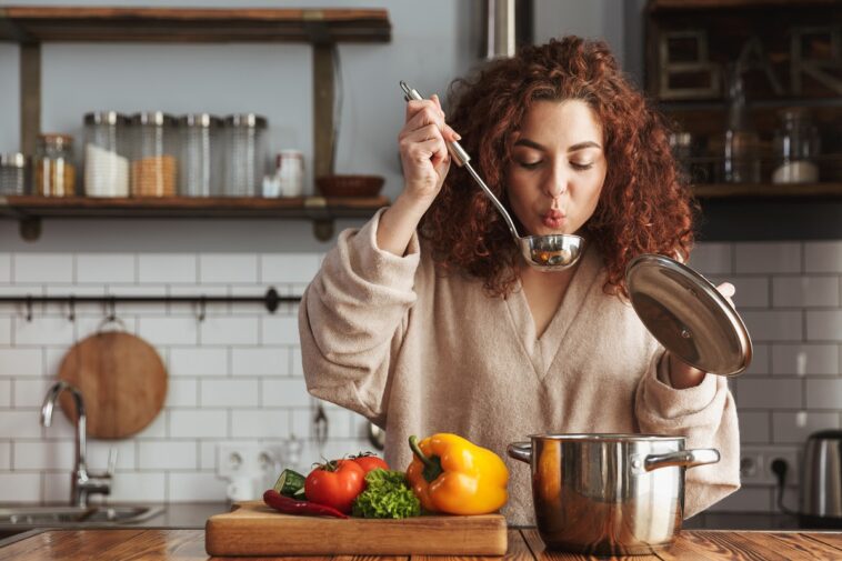 9 κακές μαγειρικές συνήθειες που σαμποτάρουν τις συνταγές σας
