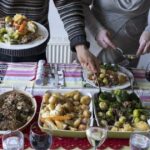 Ακρίβεια: «Πικρό» φέτος το χριστουγεννιάτικο τραπέζι – Πόσο θα κοστίσει