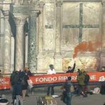 Βενετία: Ακτιβιστές έριξαν λάσπη με πυροσβεστήρες στην πρόσοψη του Αγίου Μάρκου