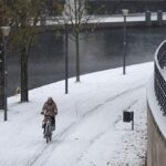 Γερμανία: Ματαιώσεις πτήσεων και σιδηροδρομικών δρομολογίων στο Μόναχο λόγω έντονων χιονοπτώσεων