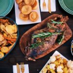 Γιορτές και φαγητό: Πώς μπορεί να τηρηθεί μια ισορροπία απέναντι στην «υπερφαγία» – Διατροφικές συμβουλές