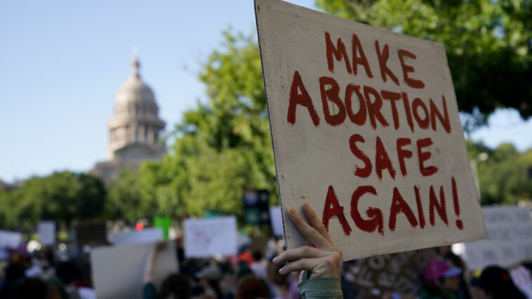 Δικαστίνα στο Τέξας επέτρεψε σε γυναίκα με κύηση υψηλού κινδύνου να προχωρήσει σε άμβλωση